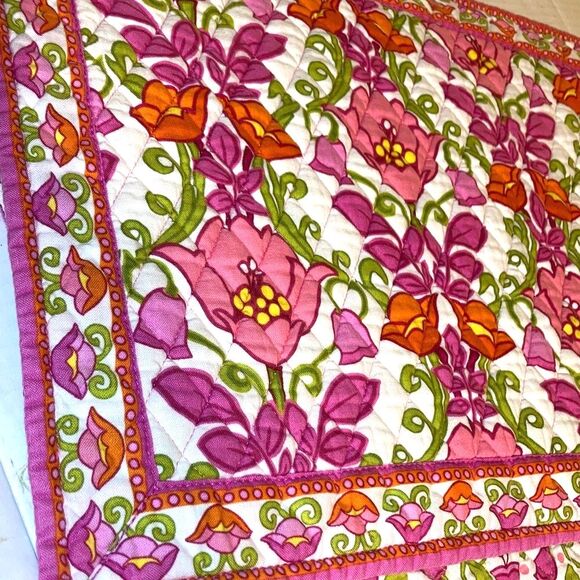 VERA BRADLEY Quilted Placemats Floral Pink Orange Green 17 x 12 inches Set of 2 - Picture 5 of 8